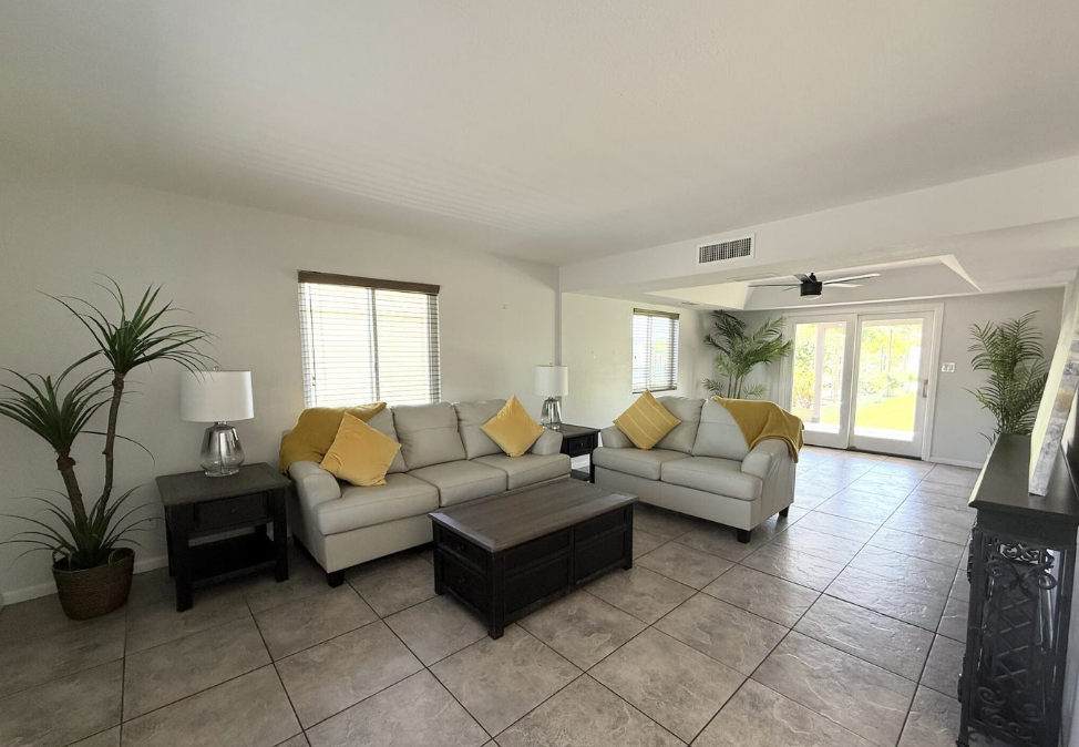 Janice Way House - Image 9